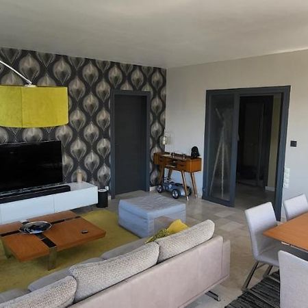 Appartement Lumineux De 90 M2 Situe En Centre Ville Annecy Exterior foto
